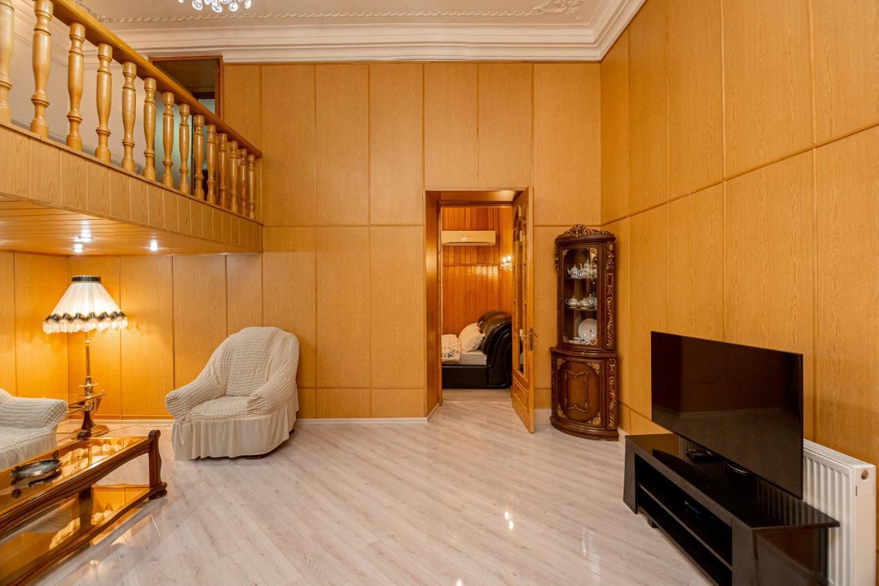 Rustaveli Downtown Aparthotel Tbilisi ภายนอก รูปภาพ
